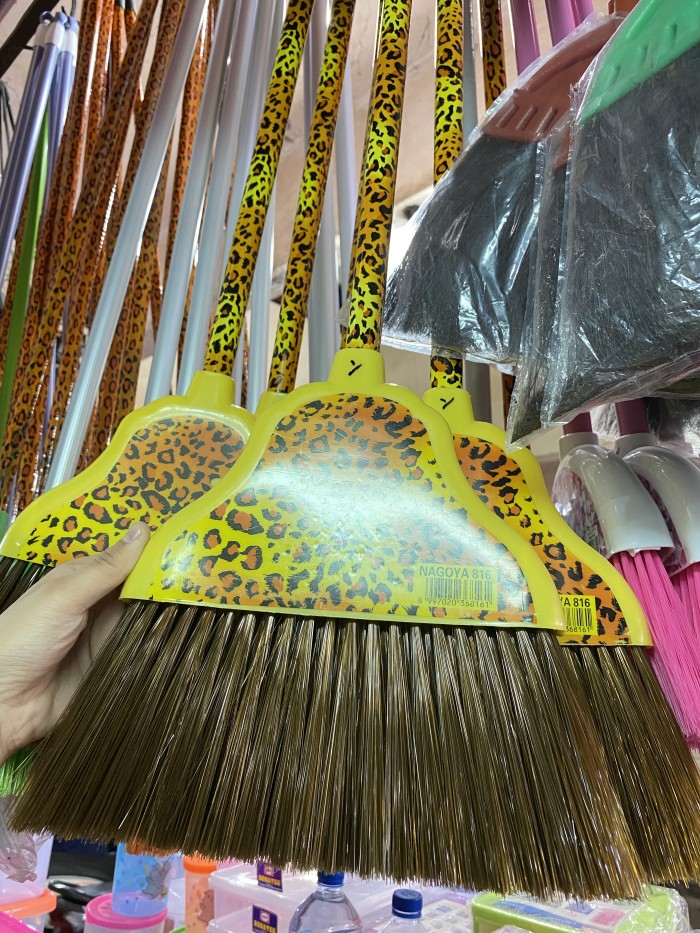 Sapu Lantai NGY Macan
