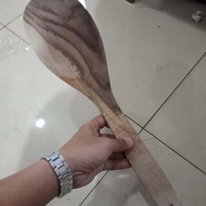 Centong Nasi Besar Kayu