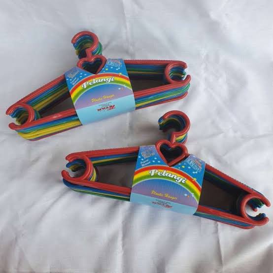 Hanger Pelangi AK