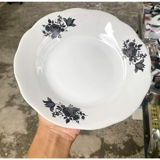 [Consu:02533] Piring Black Rose 8